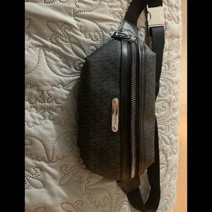 Michael kors waist bag